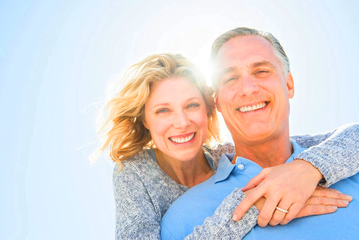Man & Woman with beuatyfull smile | Luth And Heideman Center